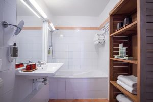 salle-bain-4-chambre-hotel
